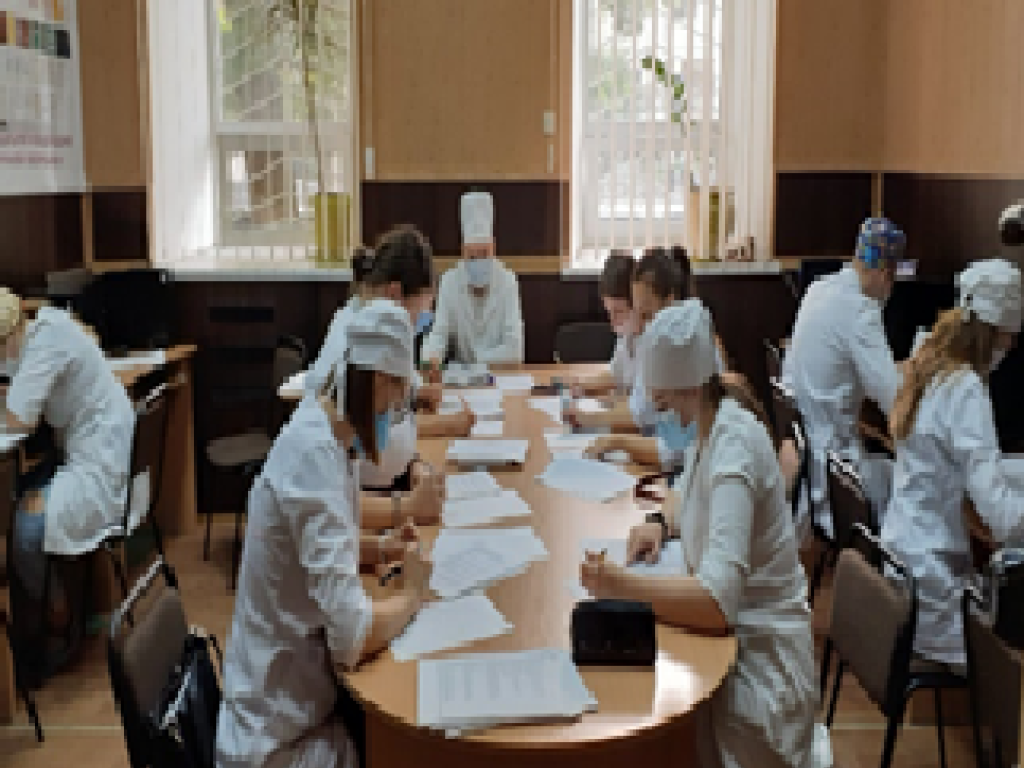 Співробітниками кафедри  проведена зустріч з лікарями-інтернами з фахів « Медицина невідкладних станів» та «Внутрішні хвороби»